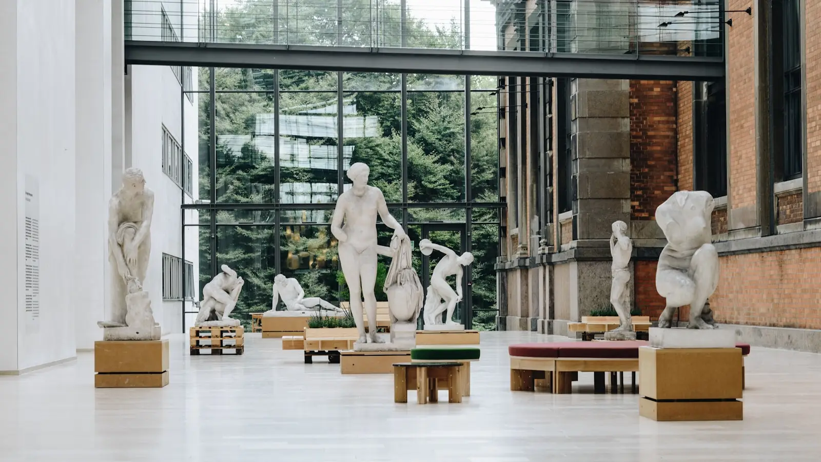 Sculpture in Australia: From Studio to Gallery